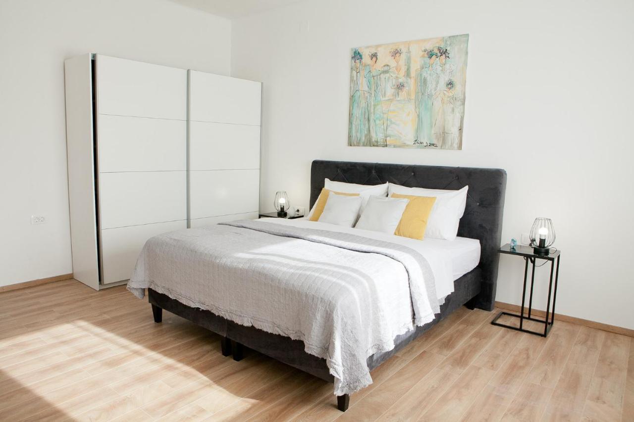 Apartment Mila Zara Esterno foto