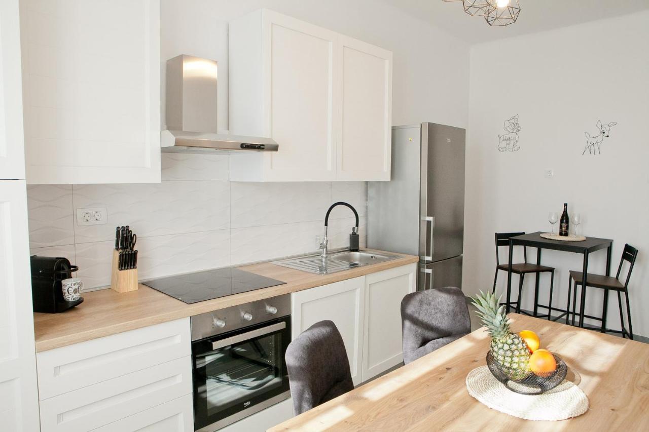 Apartment Mila Zara Esterno foto