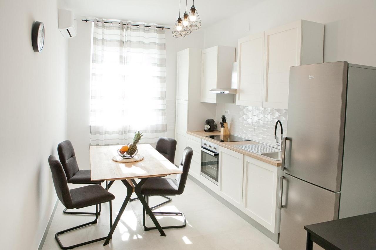 Apartment Mila Zara Esterno foto